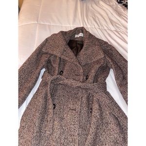 Stylish Calvin klein plaid trenchcoat
